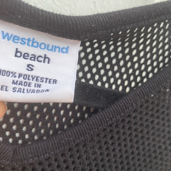 Mesh Beach Cover Up Size Small 100% Polyester - Picture 3 of 7